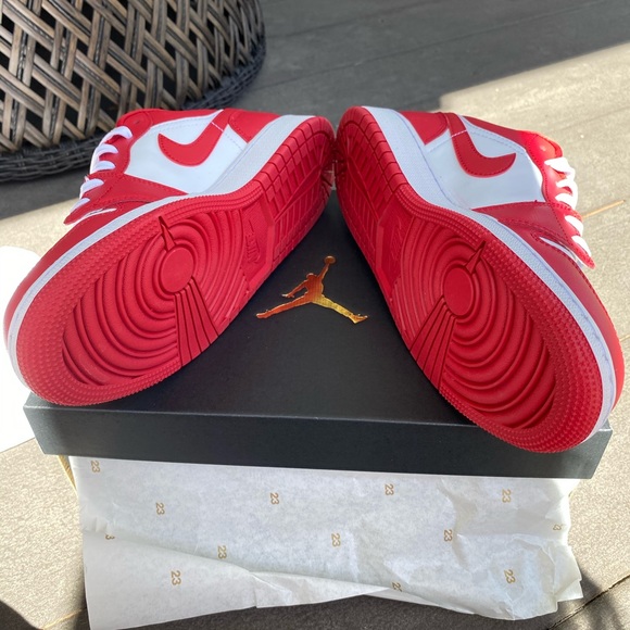 SOLD ❤️ Jordan 1 Low Gym Red White - Picture 3 of 7
